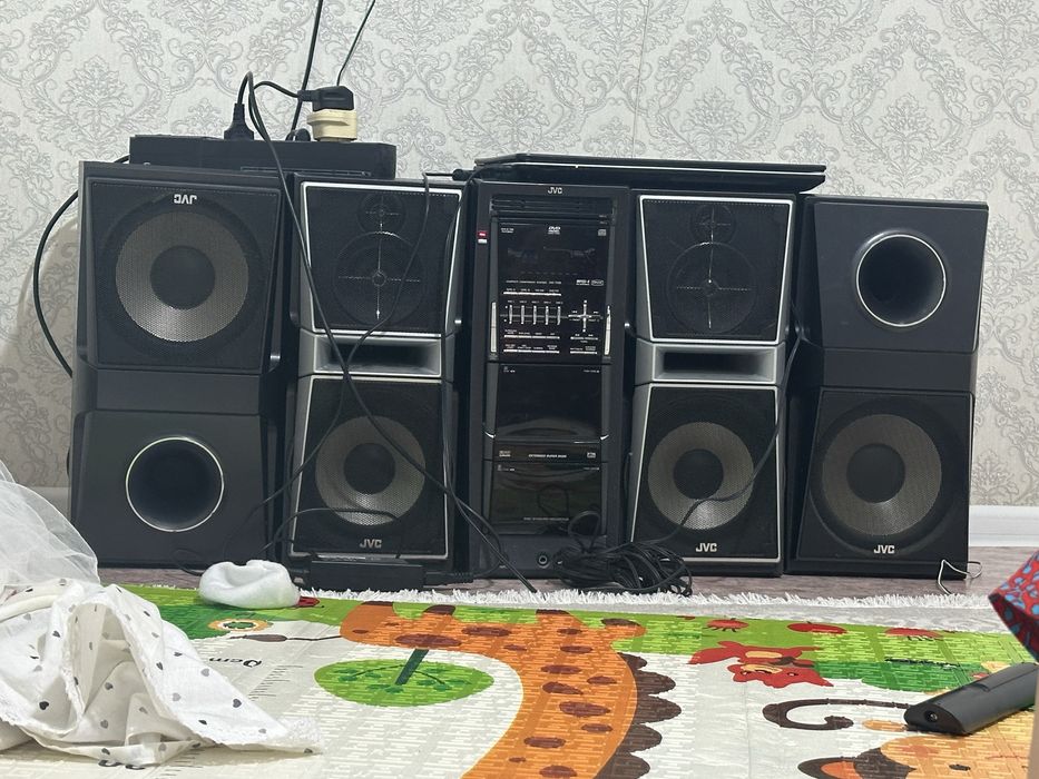 Музыкальный центр