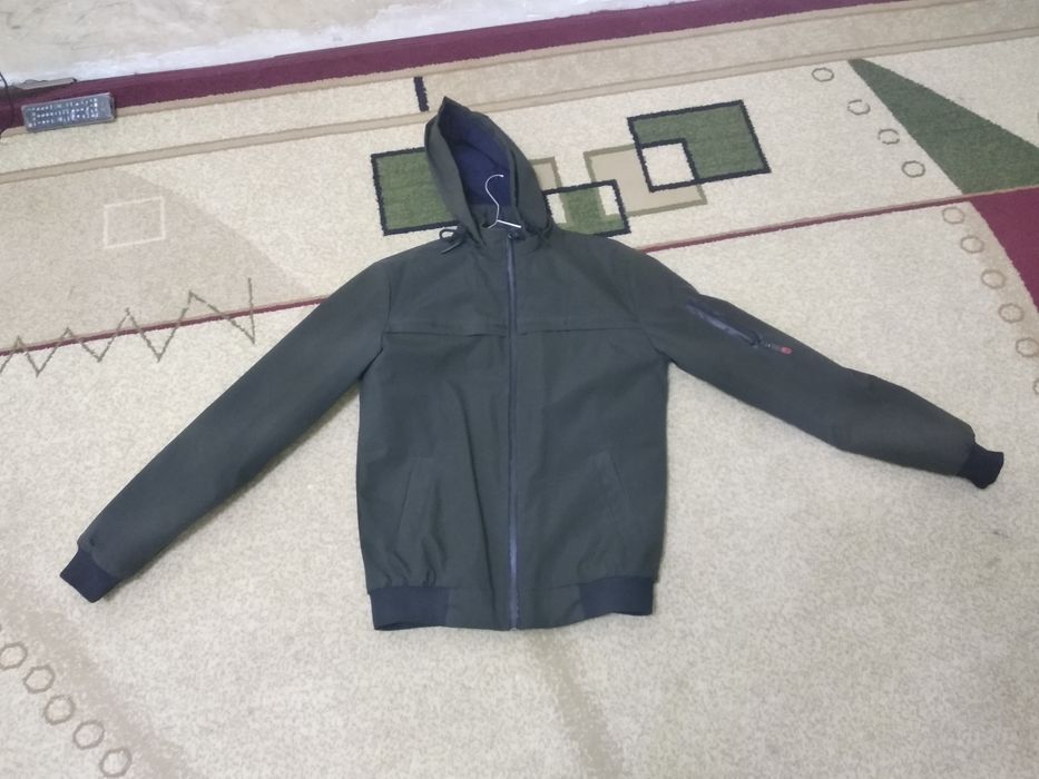 Продается ветровка