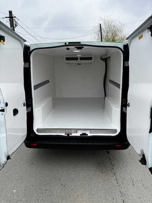 Vând Renault Trafic FRIGORIFIC KONVEKTA maxim de lung an 2020 nu Opel