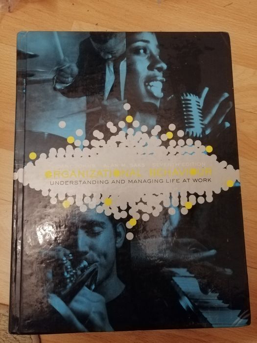 Учебници по икономика на английски език, цена 50 лв за 1 брой.