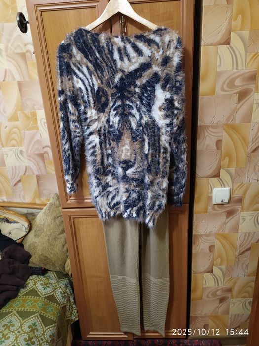 Юбки женские  разные.