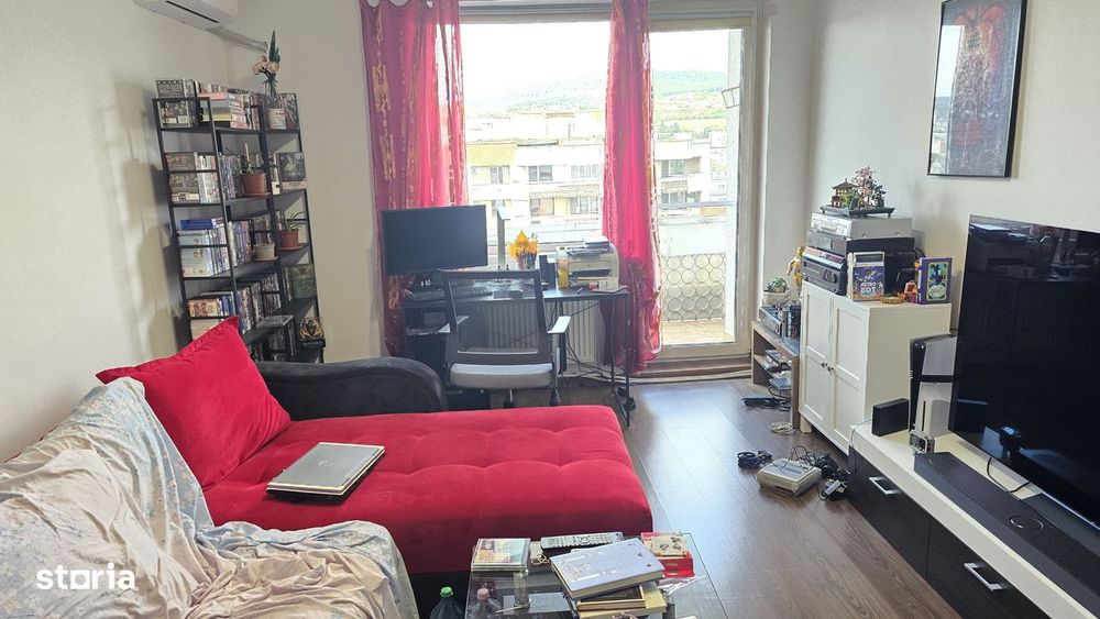 Vand apartament 2 camere decomandat in Deva, zona 22 Decembrie,