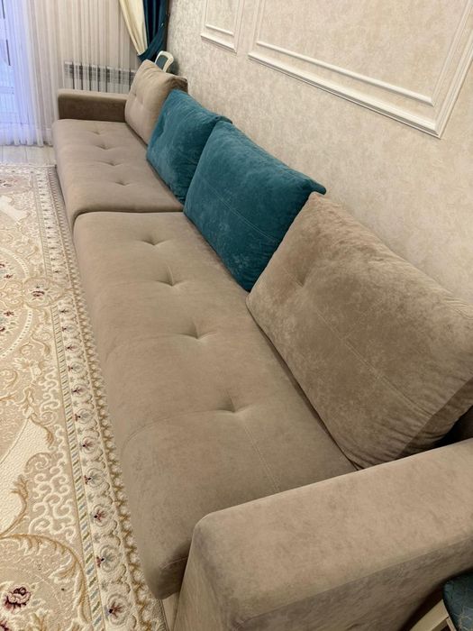 Продаю диван красивый