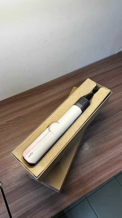 Продаю выпрямитель Dyson