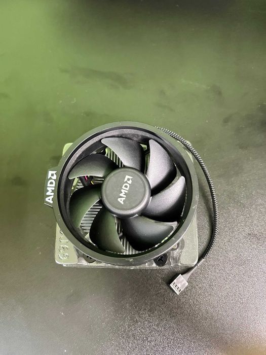 AMD Stock Cooler AM4 Nou cu tot cu cutie si pasta termoconductoare preaplicata
