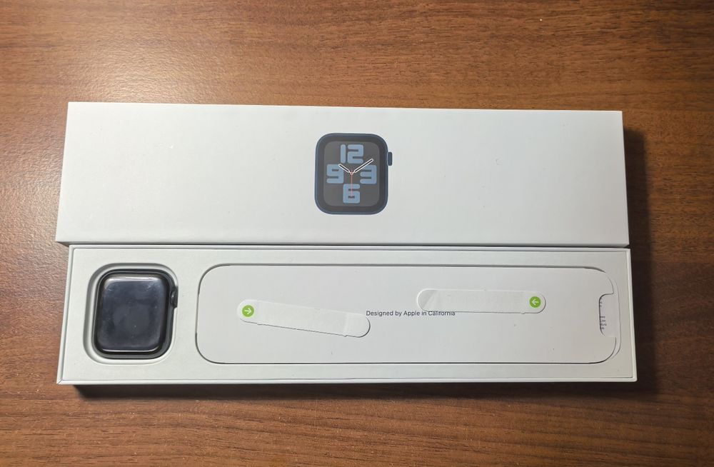 Продам iPhone 16 pro max 256gb и watch se2 44 mm