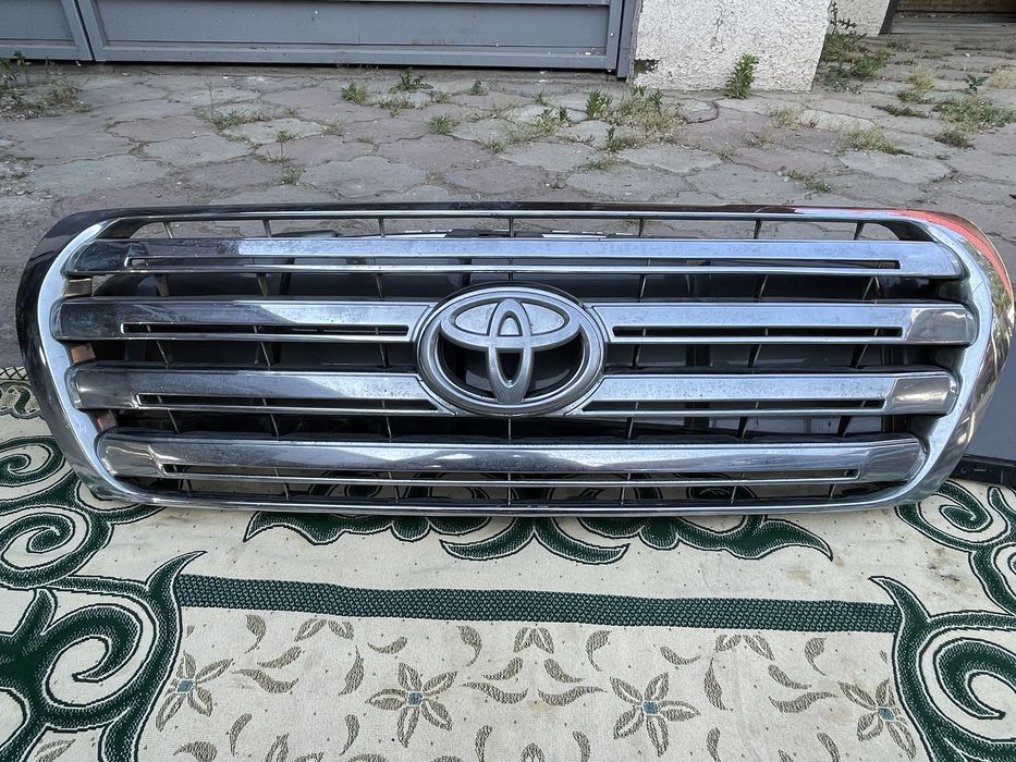 Решетка на бампер для land cruiser 200