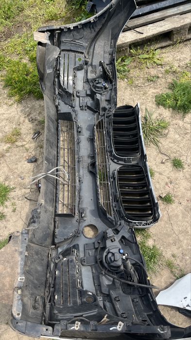 Bara fata completa cum este in poze bmw X5 F15  piese dezmembrari