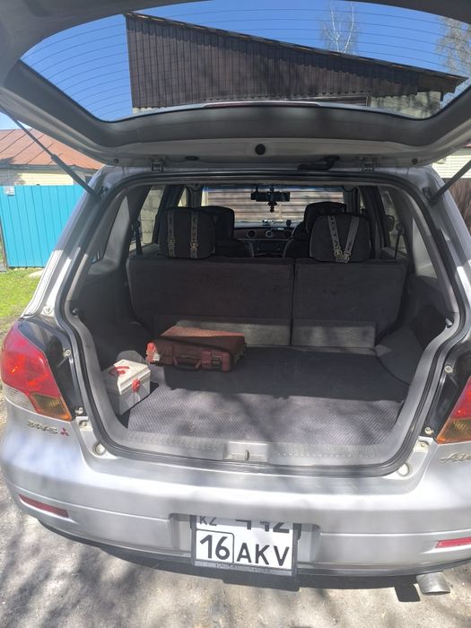 Митсубиси Айтрек 2001