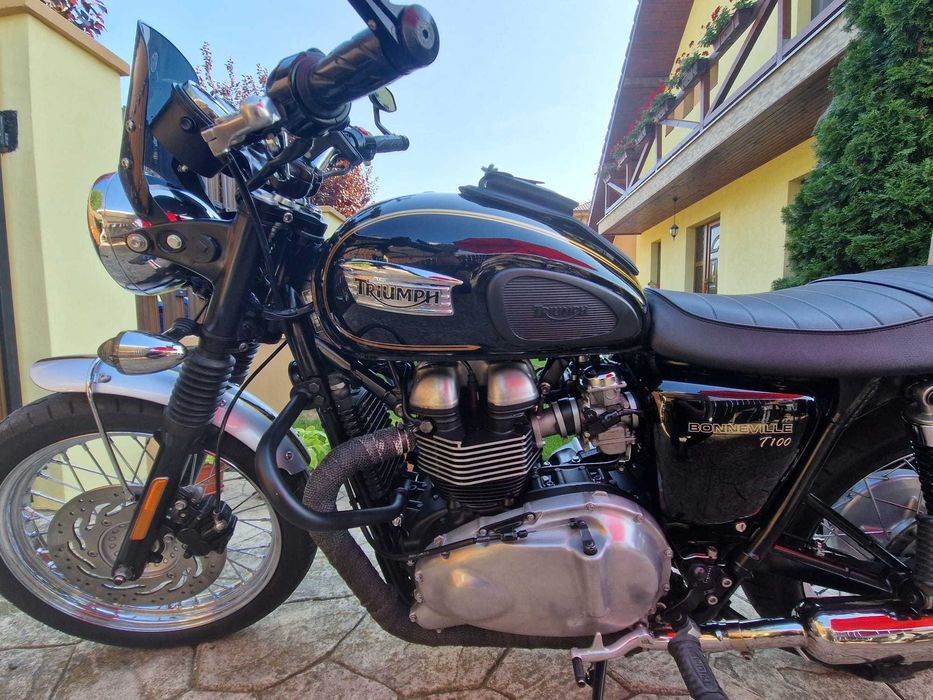 Triumph Bonneville T100 Special Edition