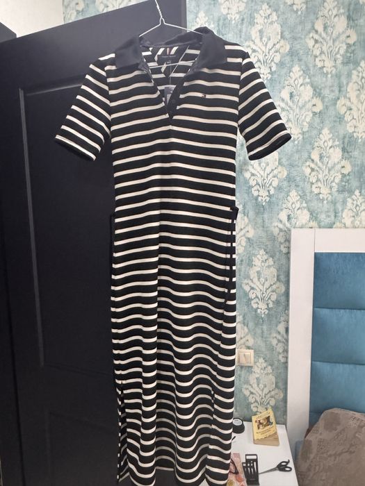 Платье томми хилфигер