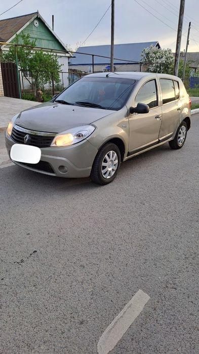 Продам рено сандэро