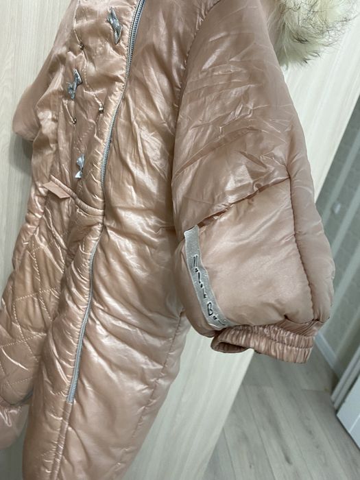 Продаю зимний комбенизон детский