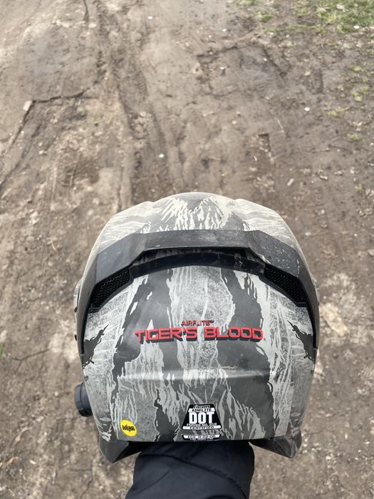 Шлем ICON с гарнитурой