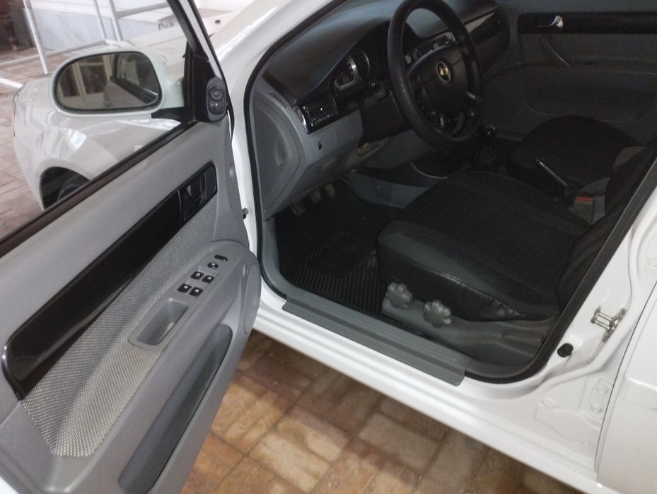 Lasetti srochna sotiladi