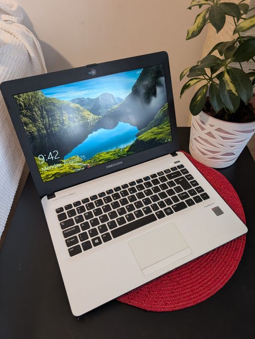 Laptop Medion Akoya Intel N2840/8Gb/SSD 240Gb/14'