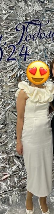 Продам платье белого цвета