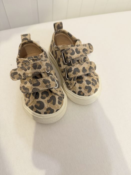H&M Incaltaminte bebelus fete