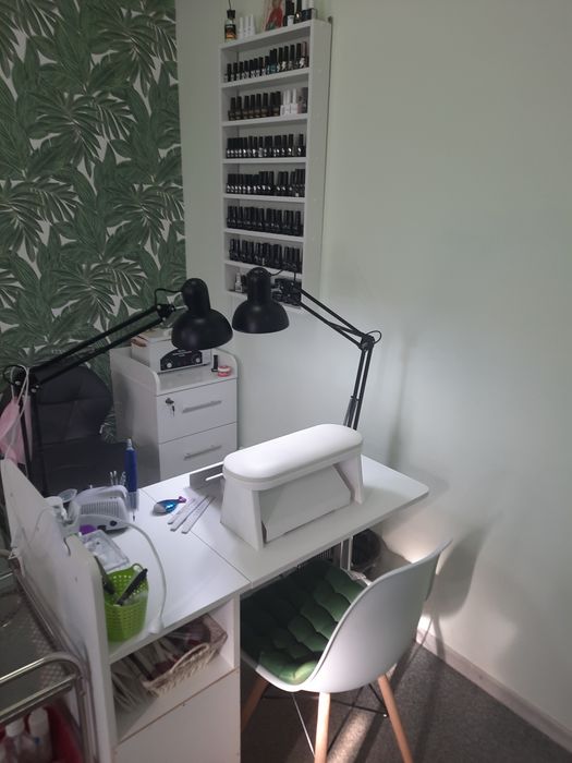 Сдам место, для мастера маникюра.