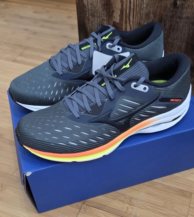 Adidași Mizuno Originali