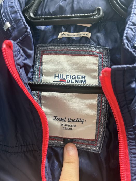 Дамска ветровка/яке на Tommy Hilfiger