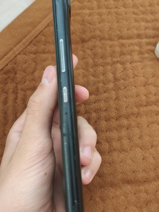 Продаю телефон Asus rog phone 5.