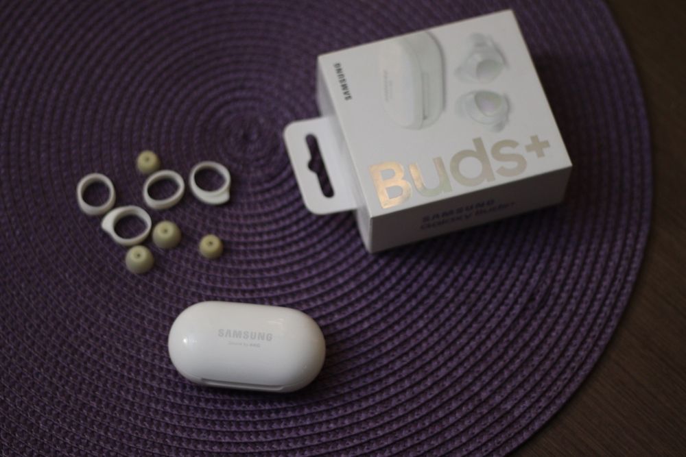 Наушники Samsung buds +