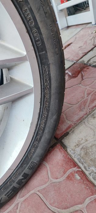 Продам резину 225/45/18 лето