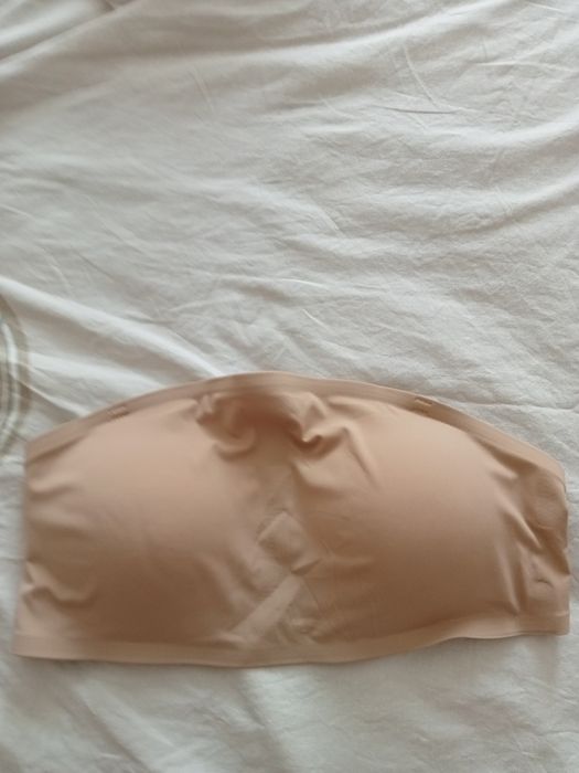 Безшевен красив сутиен