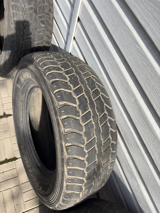 Продам шины б/у DUNLOP GRANDTREK