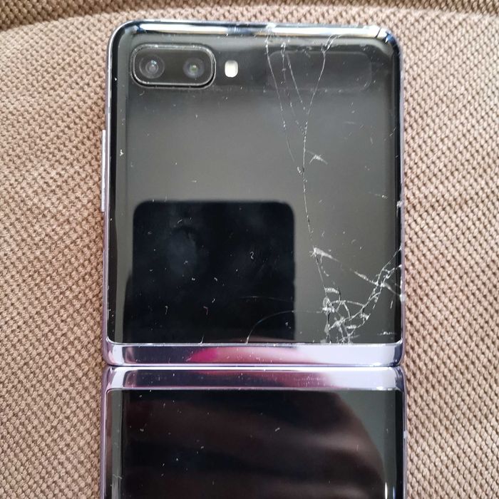 Samsung Z flip за части