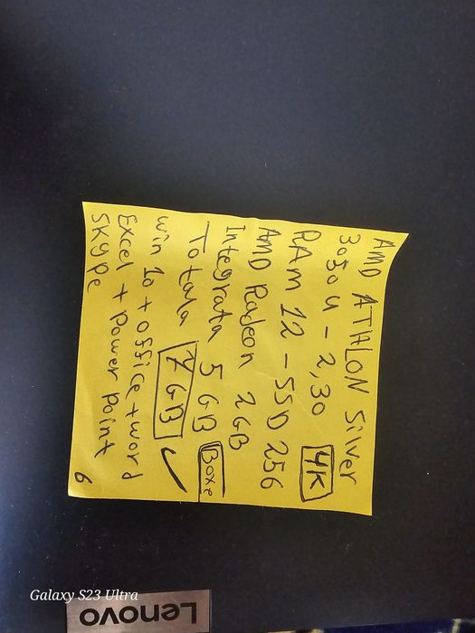 Laptop de vânzare filtre în imagine Laptopul conține cablu de încărcar