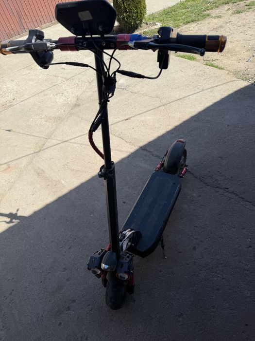 Vând trotinetă JRH T16 prinde 50 km/h pret neg