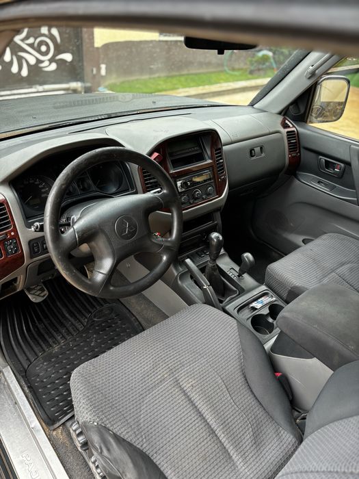Mitsubishi pajero mk3