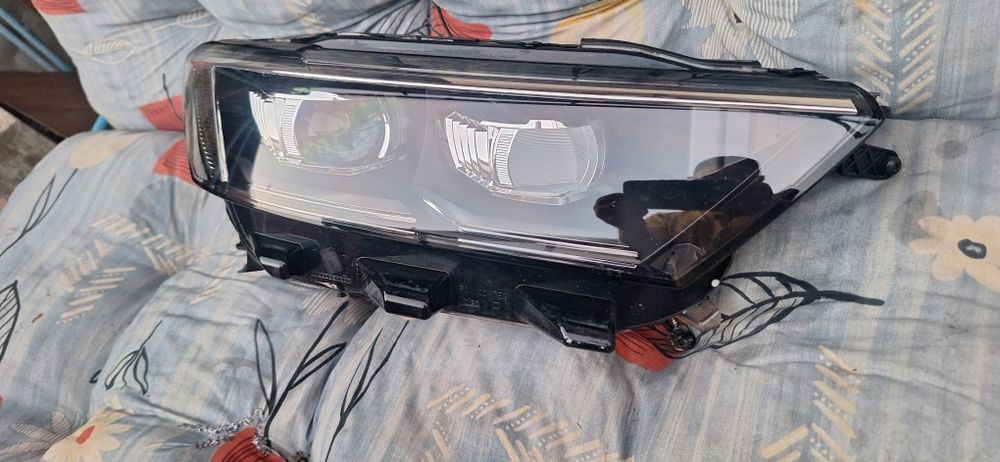 Far Dreapta Volkswagen T Roc Full LED 2GA941036P