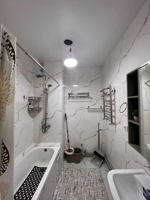 Большая трёх комнатная квартира ждёт вас/3/6/8/Паркентский/Ор-р Макро