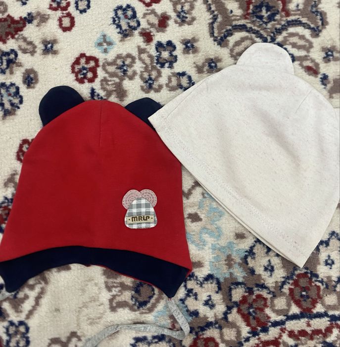 Бас киімдер бар