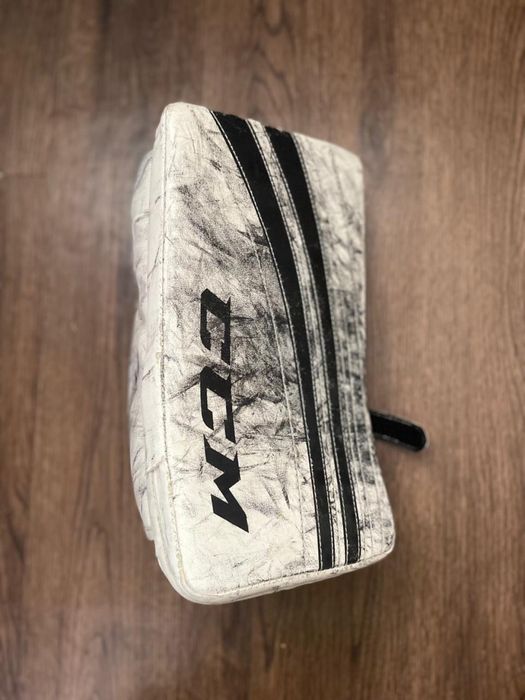 Экипировка хоккейная вратаря (коньки, блин/ловушка, защита)