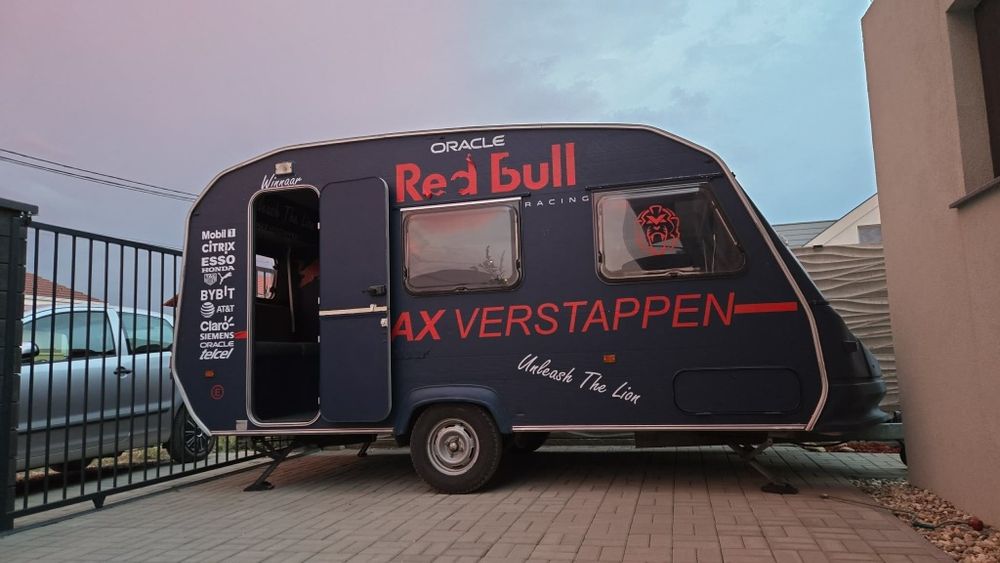 Rulota pentru excursii.