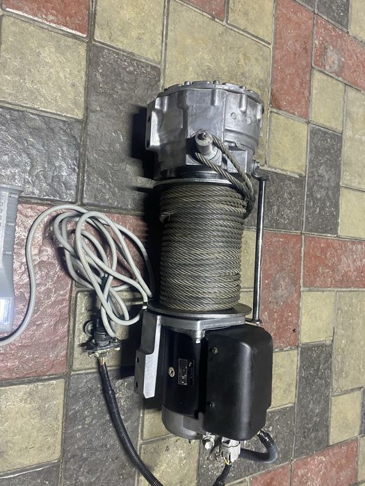 Продам лебедку тойота