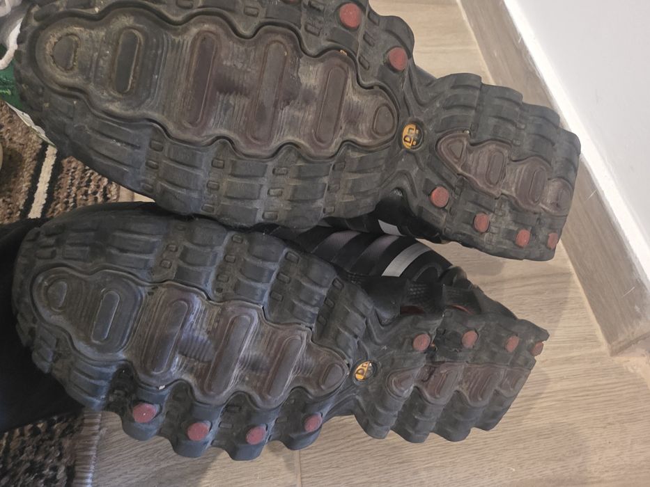 Adidasi nike air max