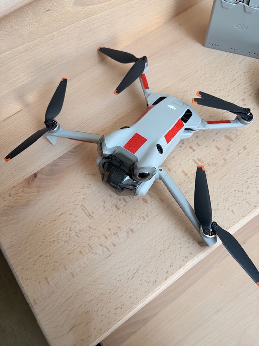 Drona Dji mini 4 pro