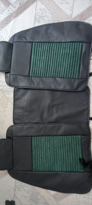 Продам комплект чехлов