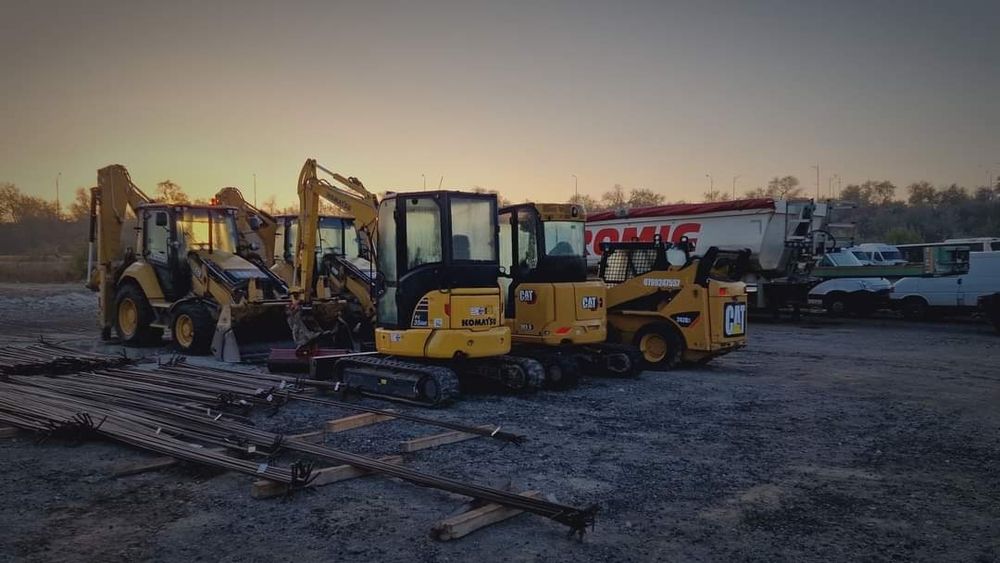 Miniexcavator miniincarcator cilindru compactor picon bobcat buldoexca
