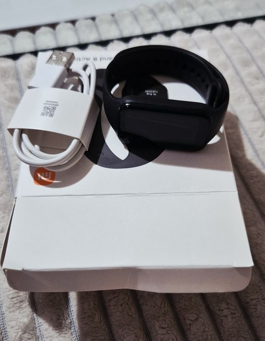 Bratara fitness Xiaomi Smart Band 8 Active, ecran 1,47", monitorizare ritm cardiac