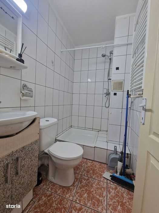 Faleza Nord-Garsoniera decomandata, centrala gaze, termen lung-350euro