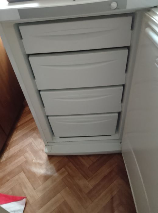 Продам морозилку