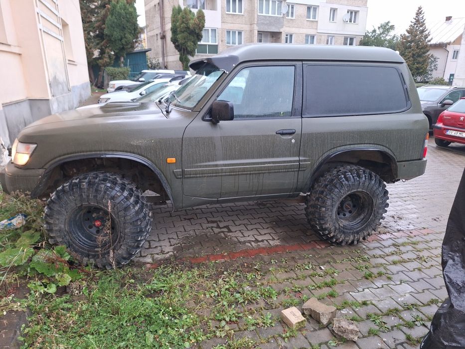Nissan Patrol Y 61 autoutilitara