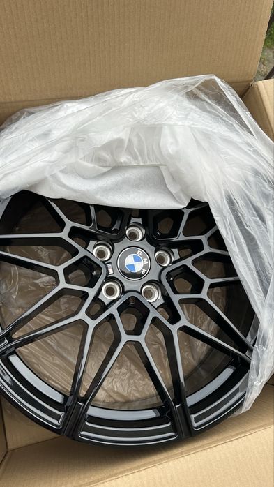 Jante BMW 19 inch stil M4 in 2 latimi