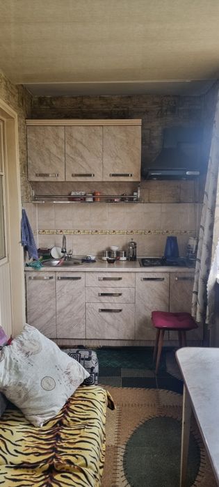 Срочно продаю Квартира 4 мик с мебелью